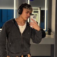 sam (@samkosilva) 's Twitter Profile