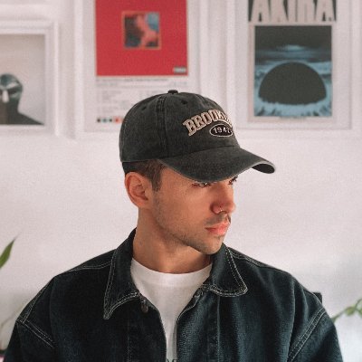 Good frames won't save bad paints
Art Director / illustrator