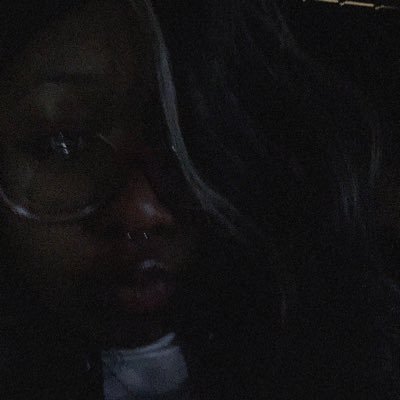 tyi23177's profile picture. “Hoes ain't fuckin' with me, God as my witness I'm the hardest and the motherfuckin' richest “ 💰😂