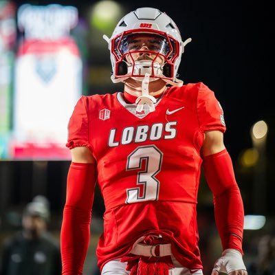 DavidMurphy_3's profile picture. DB @unmlobofb  ⬆️🥷🏼 #jucoprdct #LLJB