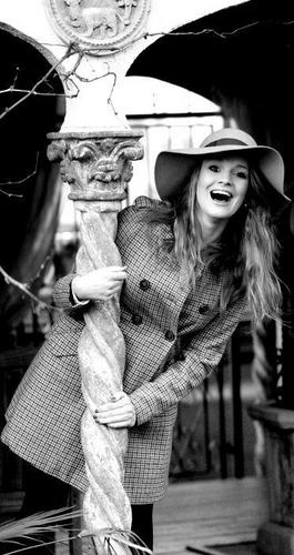 AmeliaChick1's profile picture. Senior Account Manager - Captify