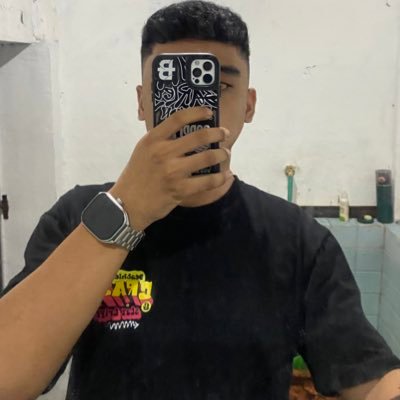 aur0rss's profile picture. 