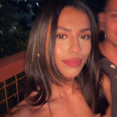 KaylaMonique32's profile picture. 