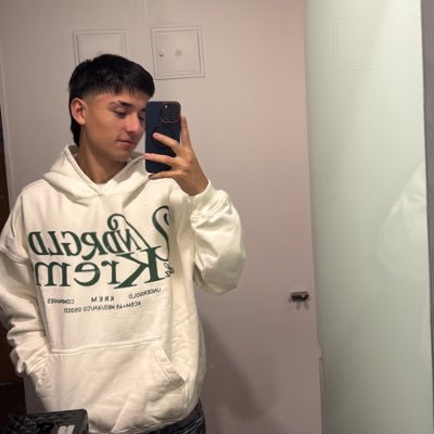 JuanHer91284676's profile picture. Ey chory