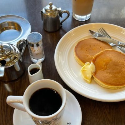 私はコーヒー☕️と写真📸が大好きです!新しいカフェを見つけて、美しい景色を撮るのが楽しみです。毎日特別な瞬間を切り取ることが幸せです✨