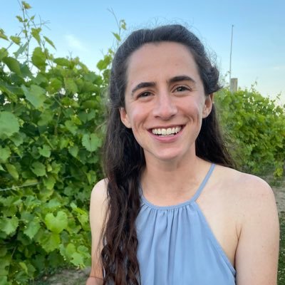 NIAAA T32 postdoc at @UMich studying substance use disorders & behavioral economics @OaklandWSOC & @VT_TBMH alum 🐻🦃 she/her