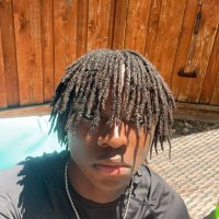 King (@kingzoan100) 's Twitter Profile