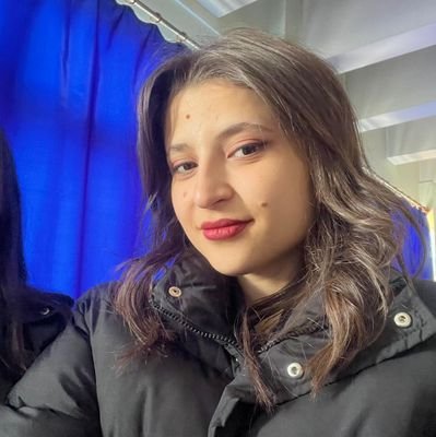 eminecakmak0's profile picture. 