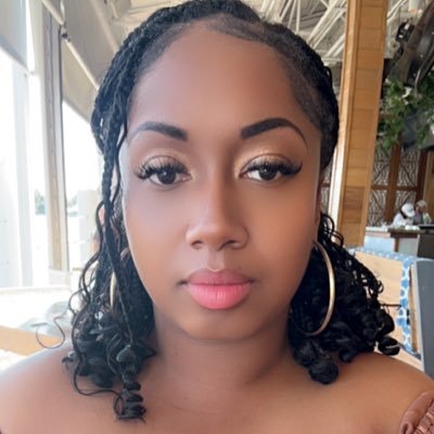 Resilient,Beautiful,loving,funny,sweet,🥰Mommy 2 a young Black prince!Future Wife 2 a King, Ima Godly woman 👑Haitian Queen 🇭🇹 unbothered😌