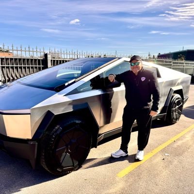 DuiThor's profile picture. Retired Civil Engineer in the  Nuclear Industry.  Amateur Astronomer. Tesla fanboy.