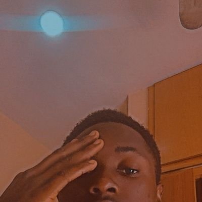 james_thejust_'s profile picture. MEDiCAL School🩺👨‍⚕️ 
Poetry ✒️
Music🎶
Sportssss_Football⚽_Chelsea💙