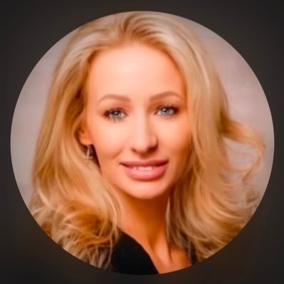 TheKaraMoss's profile picture. Pursuing the best version of life & creating financial freedom off the default path. Sharing perspectives, mindsets & wisdom learned. Join me on the journey...