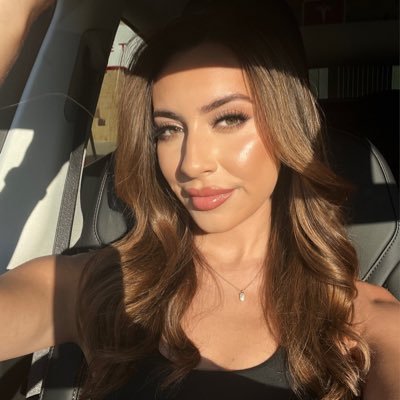IG// @arianarodriguez_