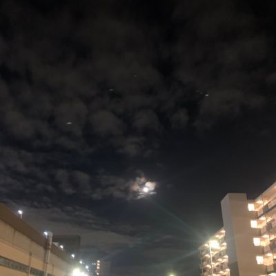 Emlaaiailaem's profile picture. Hãy tin mọi thứ sẽ tốt hơn nếu còn ngày mai