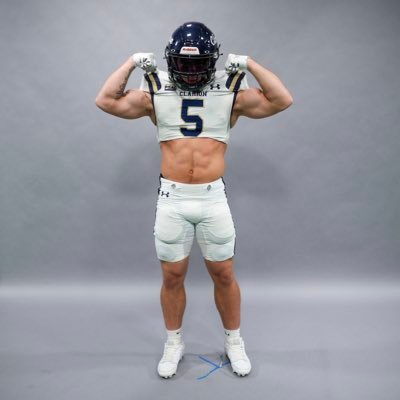 BuzzellGriffin's profile picture. Meadville ‘22 // Clarion U - 2x All Conference LB // God Got Me