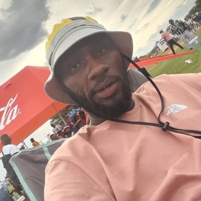 thiza15418681's profile picture. 