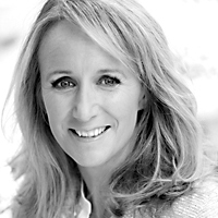Portrait Photographer, based in Dorset but travels throughout UK. Proud mother of 3 gorgeous girls.