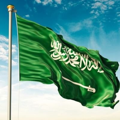 7am00udi's profile picture. ‏السعادة لا تحتاج للبحث. فقط إنظر لوجه أمك وهي تبتسم.