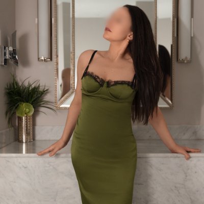 • Mature-ish • Bonafide GFE • Enthusiastic Lover • Authentic Connection • Member of @OICompanions and @BloomErotic • Website: yourgirljordan dot com