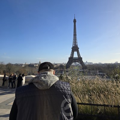 AliAlnas8sery's profile picture. ( ثلاثة ليس لي معهم حوار .... الجدار و الطائفي والحمار )