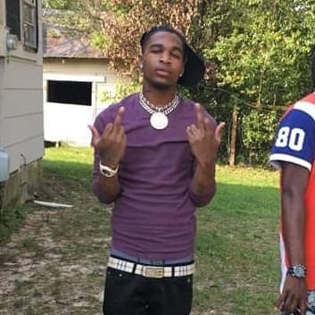 AhkbarKare34178's profile picture. 