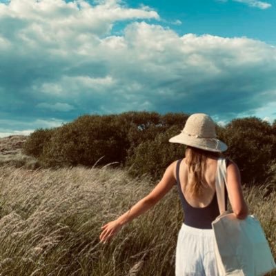 ā | Just a girl š
| Traditional health & wellness āļøš„©š„ | FiancĆ©e & Catechumen