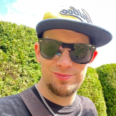 Se1689Sean's profile picture. I need to please