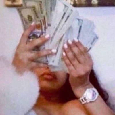 analeinelas's profile picture. it girl | musician | dev