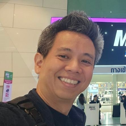 siriwat's profile picture. 