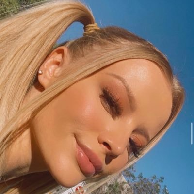 kathe74088's profile picture. I sell I don’t trade and am verified🥰🍑