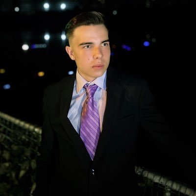 laur_ghica's profile picture. Salut