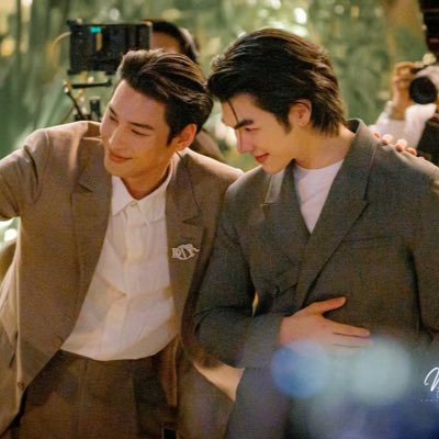 EvydayisPuberty's profile picture. Wherever you go, go with me.