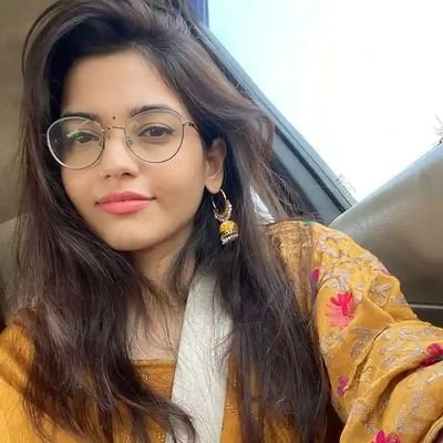 devtomar999990's profile picture. 