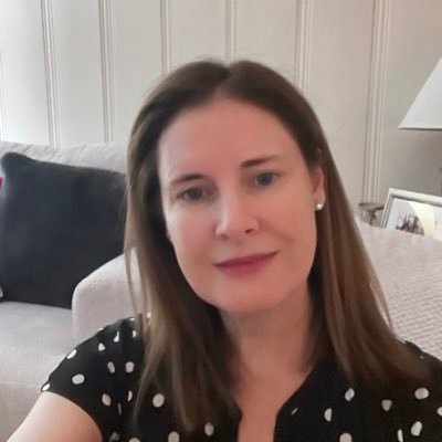 Luxury Hotel Professional, Hotel Mgt graduate, music lover, Irish, wife & mum ☘️🇺🇸🇮🇪