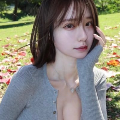 名前は婷婷(ティンティン)。台湾と日本のハーフ🇯🇵🇹🇼 人形みたいな顔が自慢です。未だに処女です。メンタル弱いです。神社でアルバイトしてます。@4ab_jw