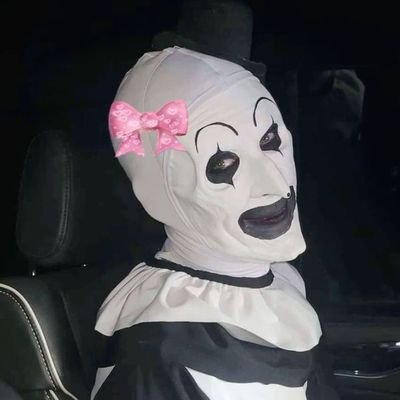 vknozz's profile picture. Tweets on BiggBoss.