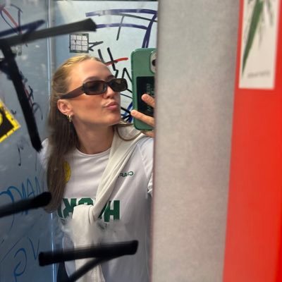 mollyaroliina's profile picture. 