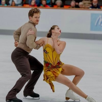 Icedance_core's profile picture. live laugh love twizzles & deep edges