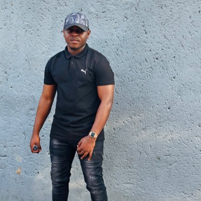 given_shabzin's profile picture. Opposite of moderate👌🌹