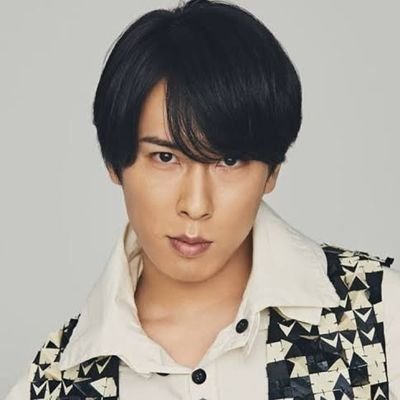 Snow Man大好き⛄
舘さま❤️
家族で大好きです🌟
娘→渡辺翔太
Snow Manファンの方、気軽にフォローしてください💗
Snow Man専用アカウント