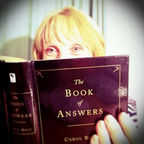 Mum of @thehuxcapacitor,  loves dancing, music, science, the beach, afternoon teas out,[know any great tea-rooms?]