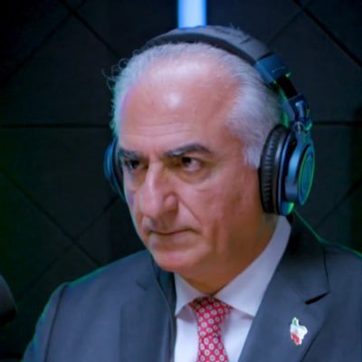 به زودی پس از بازگشت رضاشاه دوم وارث قانونی تاج و تخت شکوه و عظمت به ایران بازخواهدگشت 👑👑👑👑👑