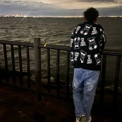 fOSey3074A32203's profile picture. 