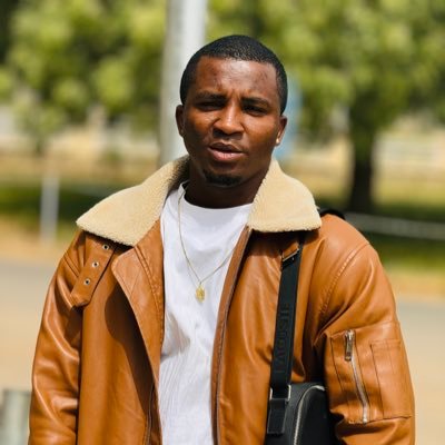 1stkingscofield's profile picture. Sleep on who? .... Financial analyst/Human activist/ Accidental lawyer(Risk)/@Manutd fans/ Financial Consultant /Wizkidfc❤️/ BujuBnxn🍀