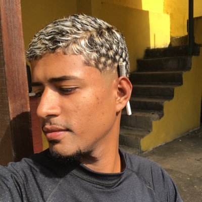Flamenguista apaixonado e operador de drone nas horas vagas. Fazei-me forte de corpo e alma. #Justicapelosmilitares
