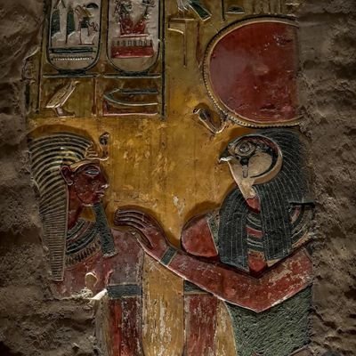 يكفى ان عين حورس تحميك يا أبن الاله𓂀