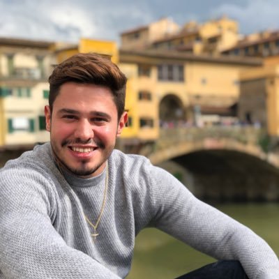 Católico Apostólico Romano ✝ | Casado ⛪ | Investidor 💰| Pai de menino 👦🏼| Viajante compulsivo (50 países 🌎📌) | Law ⚖️