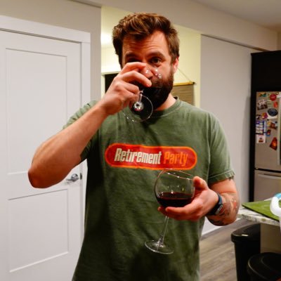 leodraws's profile picture. an excellent physician and a pretty good dentist