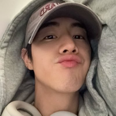 jillysgot7's profile picture. '97 • GOT7 • AHGASE • 7 or nothing • Tuanzy • KHH&KRNB • H1GHR • AOMG • pH-1 • DPR • Junny • Eaj • Keshi • The Rose • MarkJinGyeom trash tbh