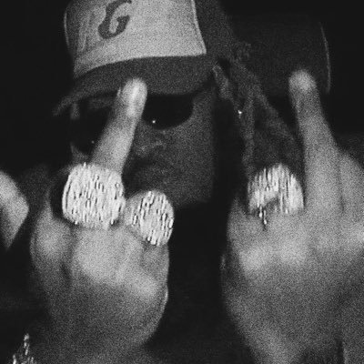 S A G I T T A R I U S🥷🏾👹 she think that she fcking with me is this bitch okay¿?¿?¿?